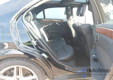 2013 Mercedes-Benz E 350 4Matic z USA, uszkodzony, nr VIN WDDHF8JB3DA749333